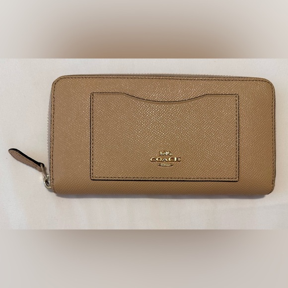 Coach Wallet - Picture 2 of 5